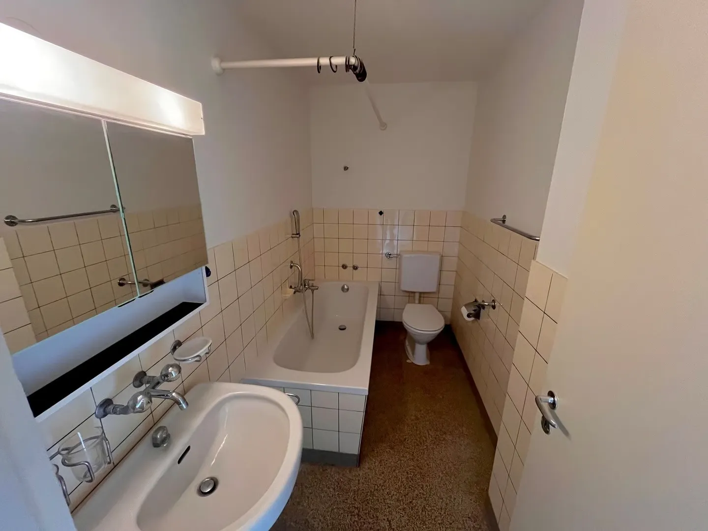 Appartement 2 pièces en périphérie, près de la gare principale de Solothurn - Photo 5 sur 6