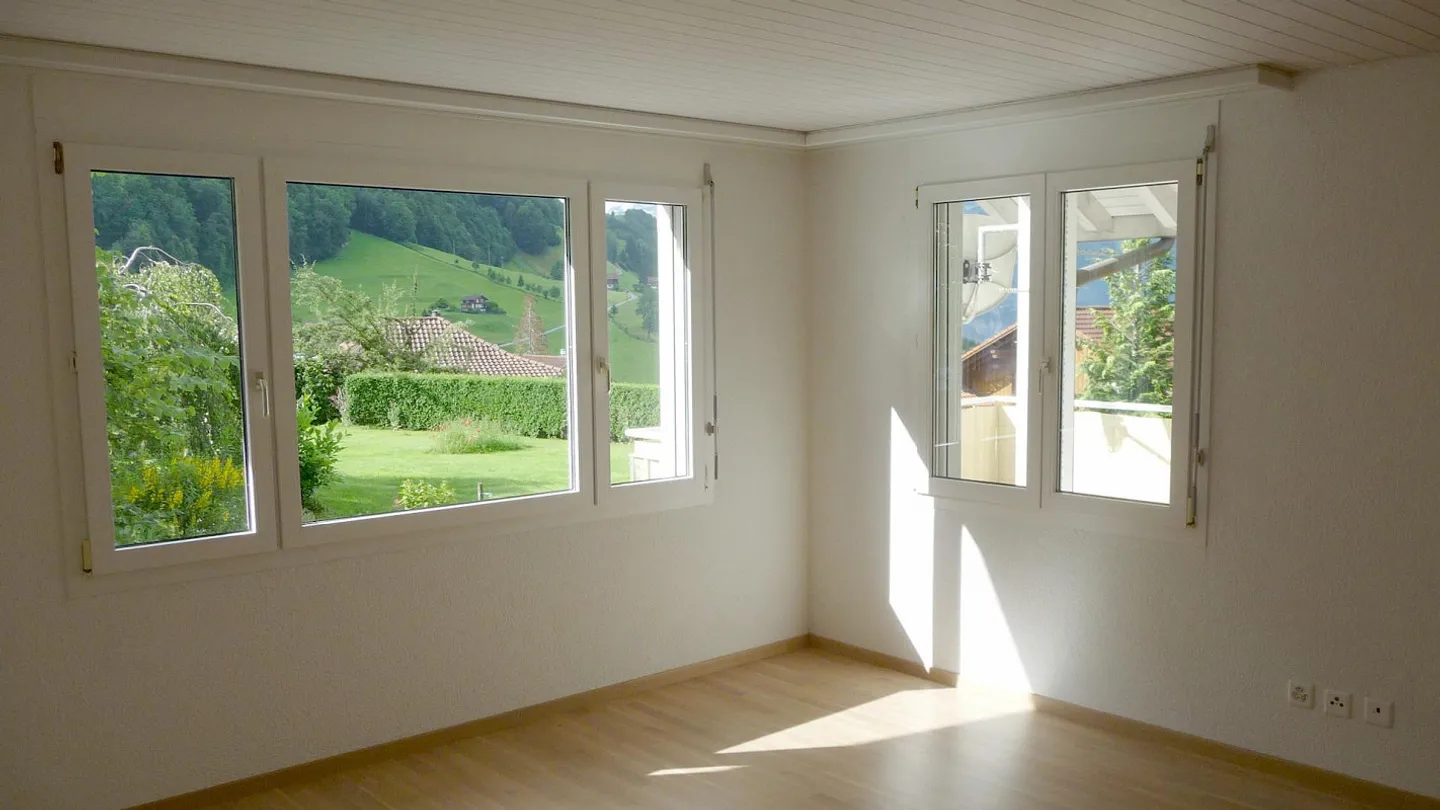 Casa bifamiliare di 5½ stanze con vista mozzafiato sulle montagne a Morschach - Foto 5 di 24