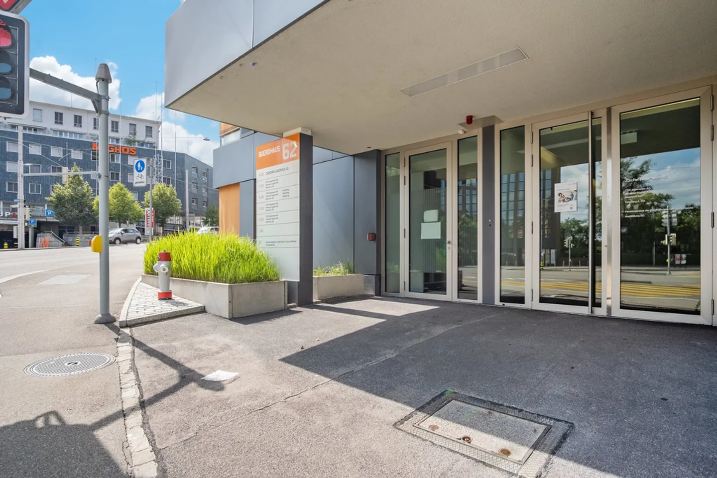 Espace de bureau représentatif à louer - Photo 2 sur 12