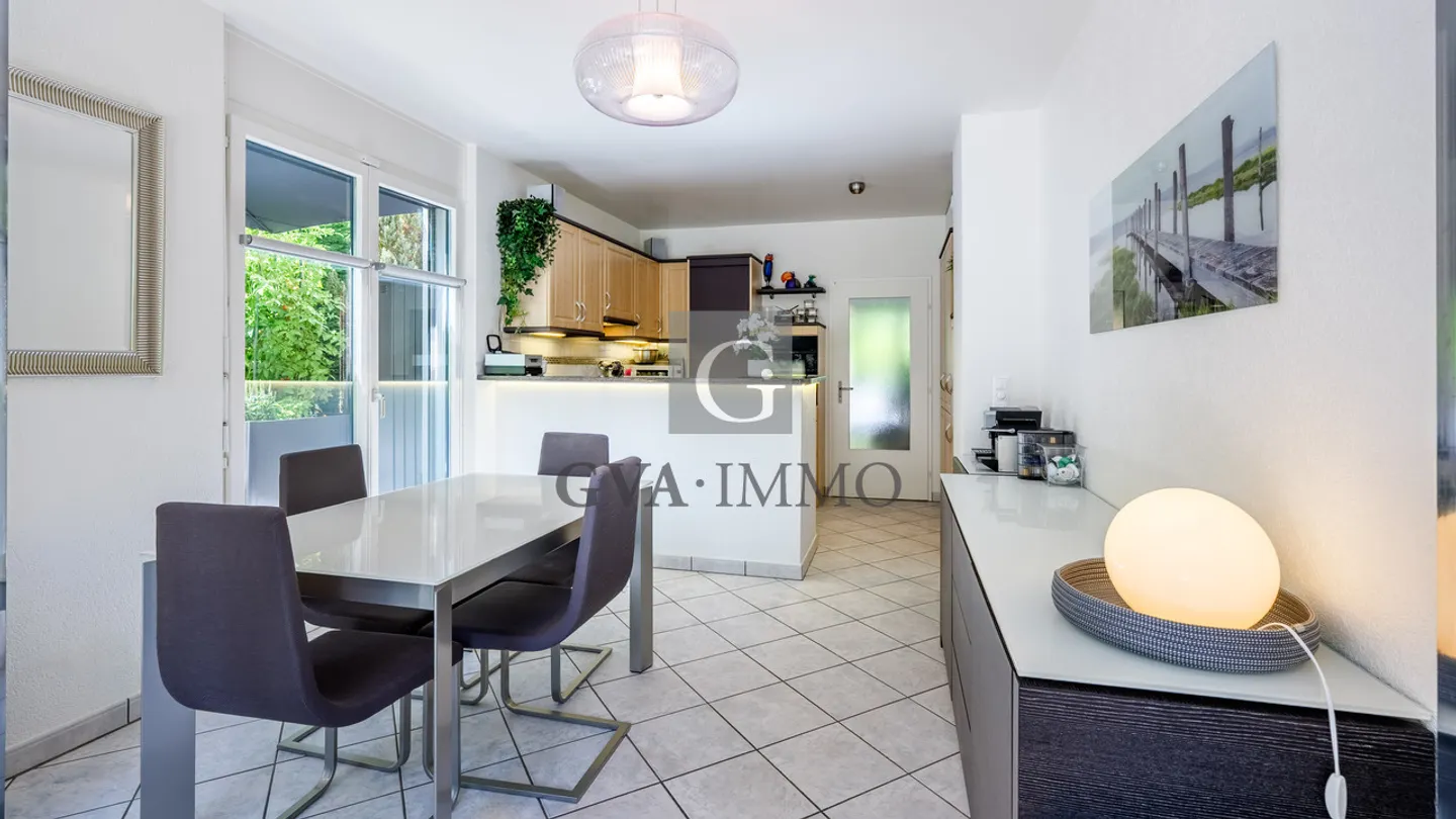 Ground-Floor Apartment with Garden - Photo 2 of 2