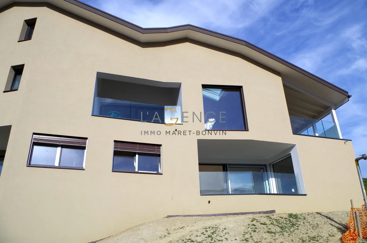 APPARTEMENT NEUF AVEC VUE PANORAMIQUE DE 4,5 PCES - SIGNESE - Photo 8 sur 8