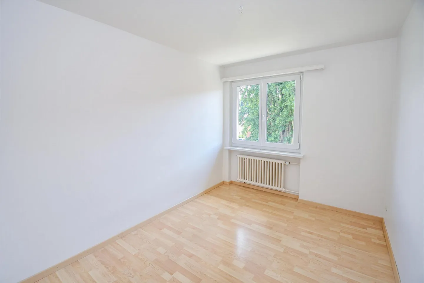 Bel appartement dans un emplacement calme - Photo 3 sur 8