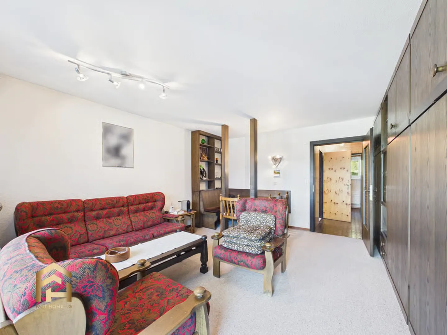Appartement attrayant de 2,5 pièces avec 2 balcons et une vue magnifique - Photo 3 sur 13