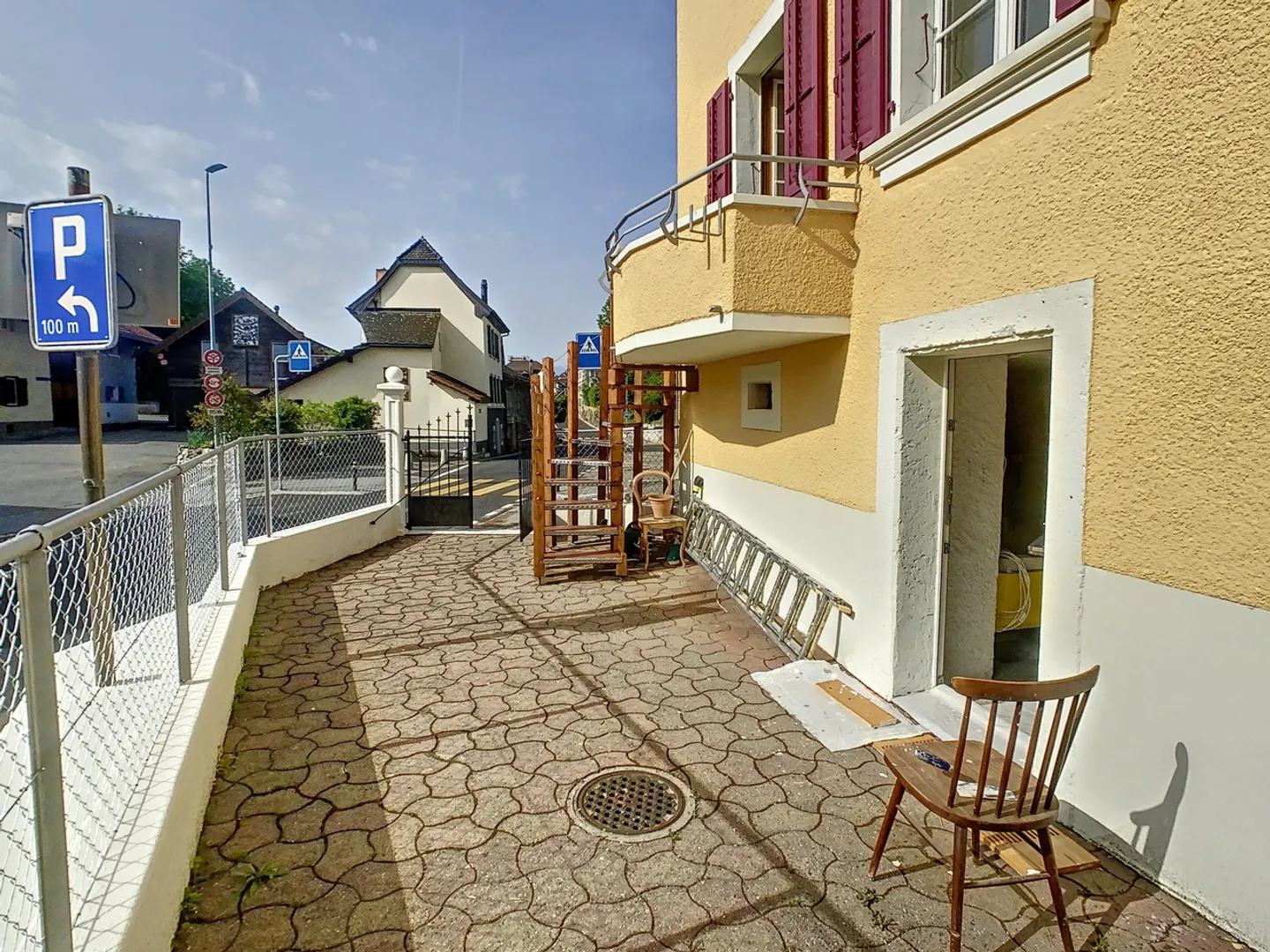 Charming Detached House - Photo 2 of 14
