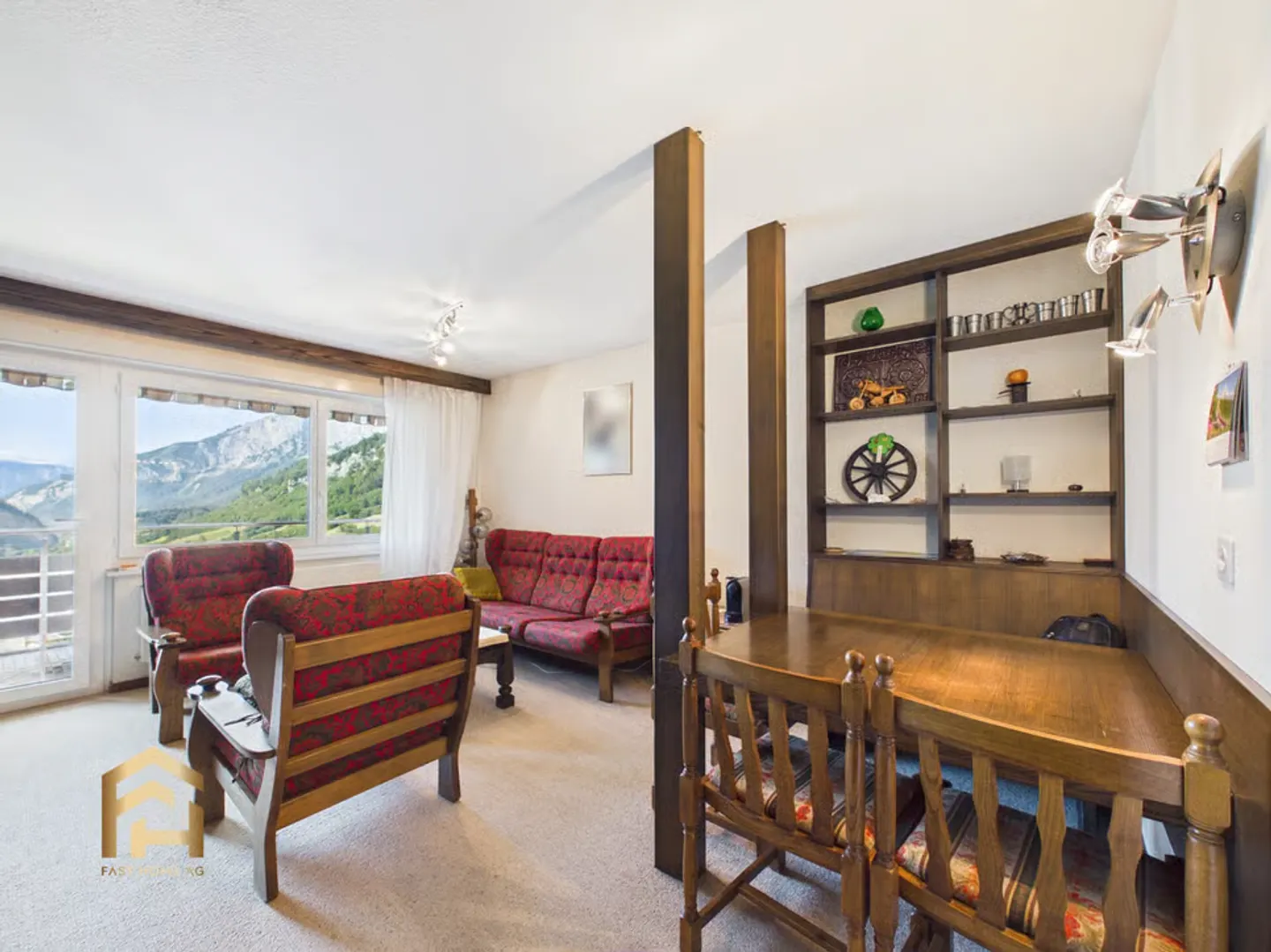 Appartement attrayant de 2,5 pièces avec 2 balcons et une vue magnifique - Photo 1 sur 13