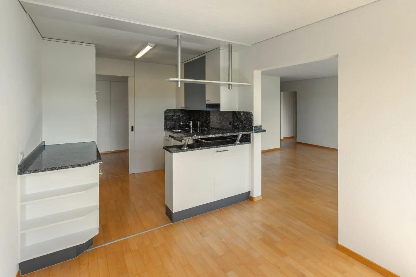 Apartment in the Green - Photo 5 of 22