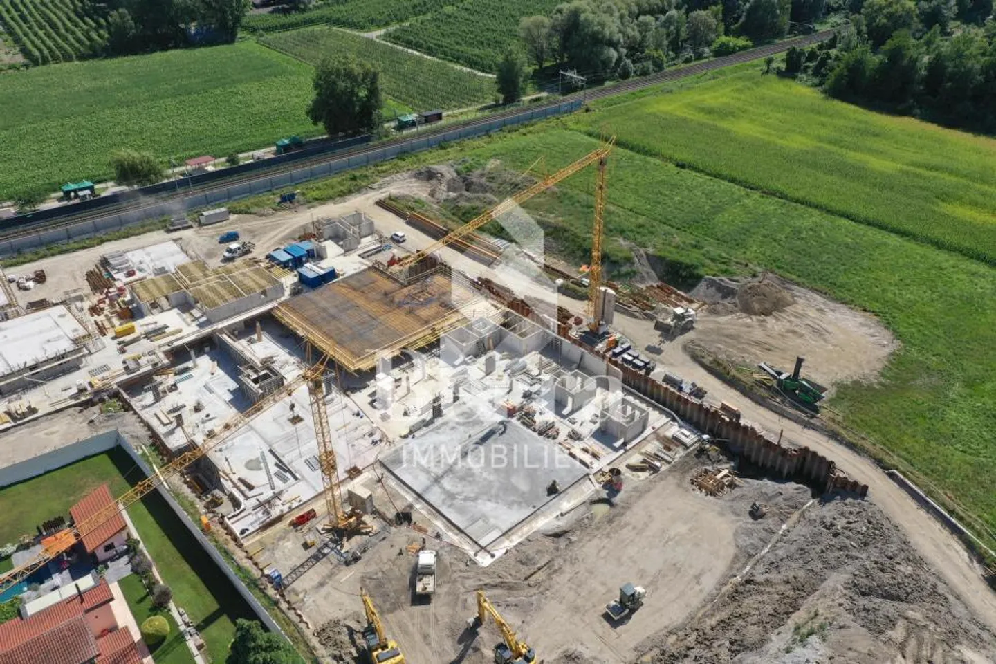 3.5 rooms on the garden level facing South-West - Photo 1 of 13