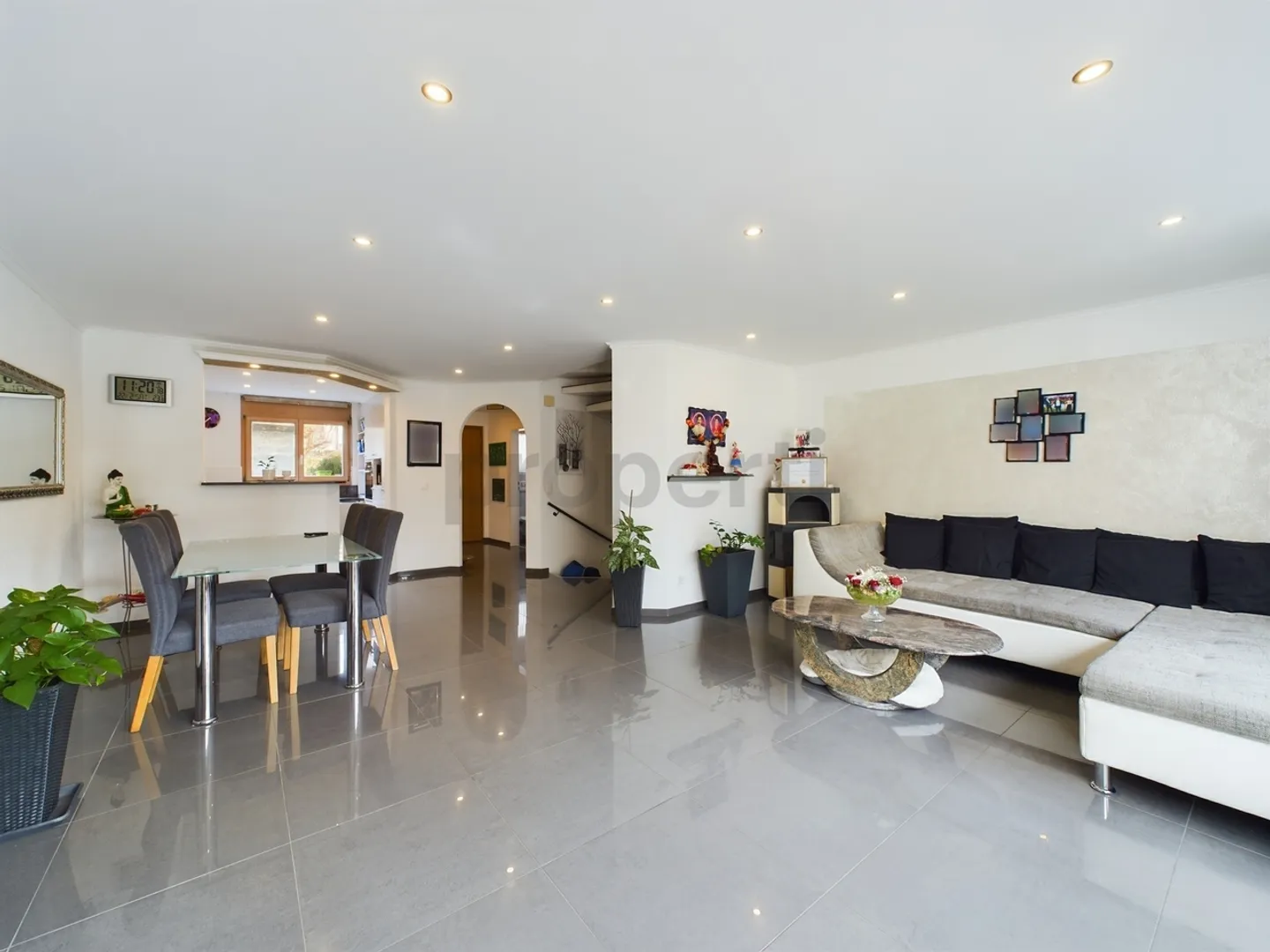 Inviting terraced house in Winterthur/Dättnau with 5.5 rooms - Photo 1 of 12