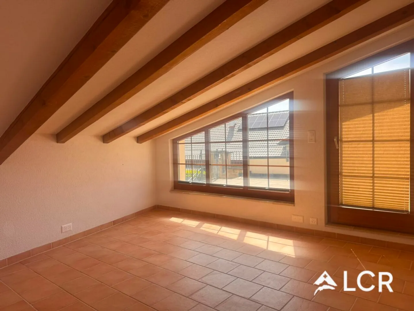 For rent - 3.5 room apartment with terrace in a character building - Photo 4 of 13