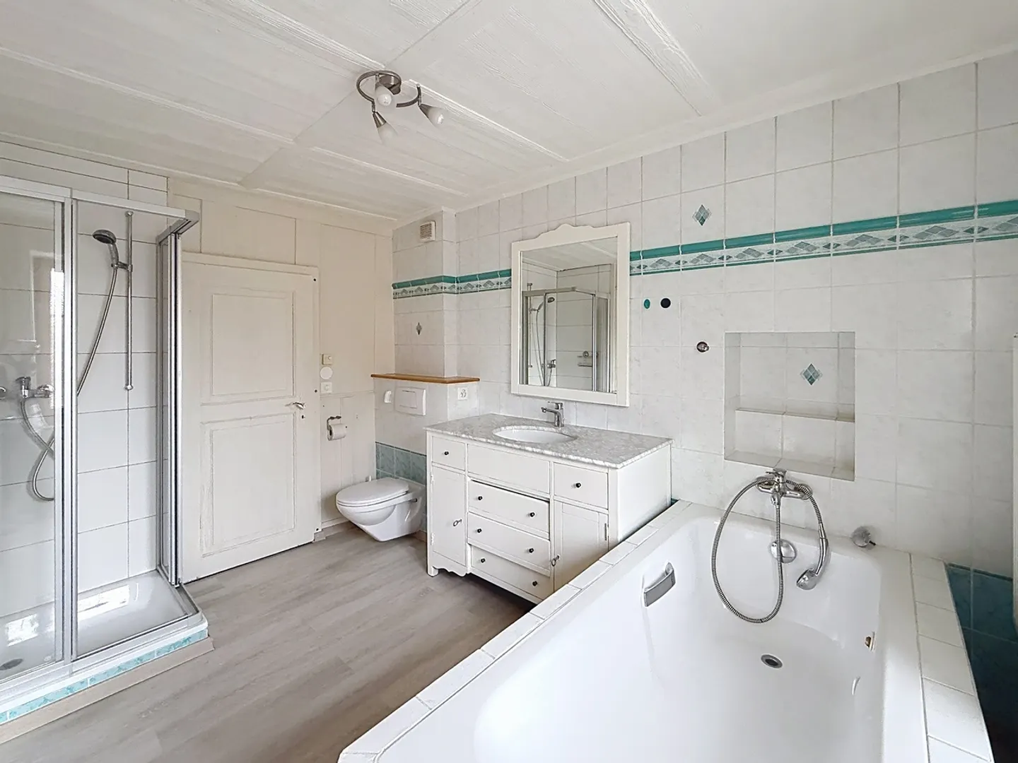 Charming Detached House - Photo 11 of 14
