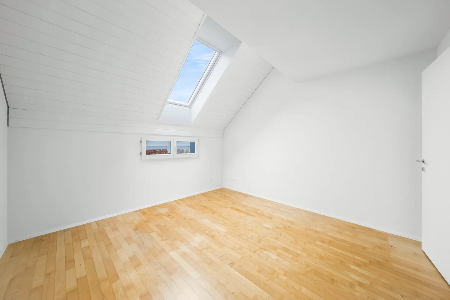 Geräumige Maisonette mit Balkonen - Foto 8 von 13
