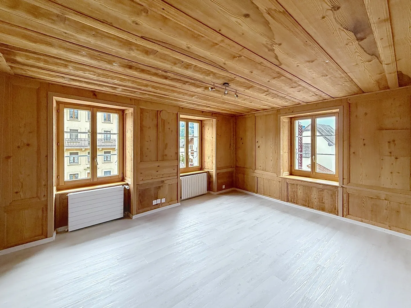 Charming Detached House - Photo 9 of 14
