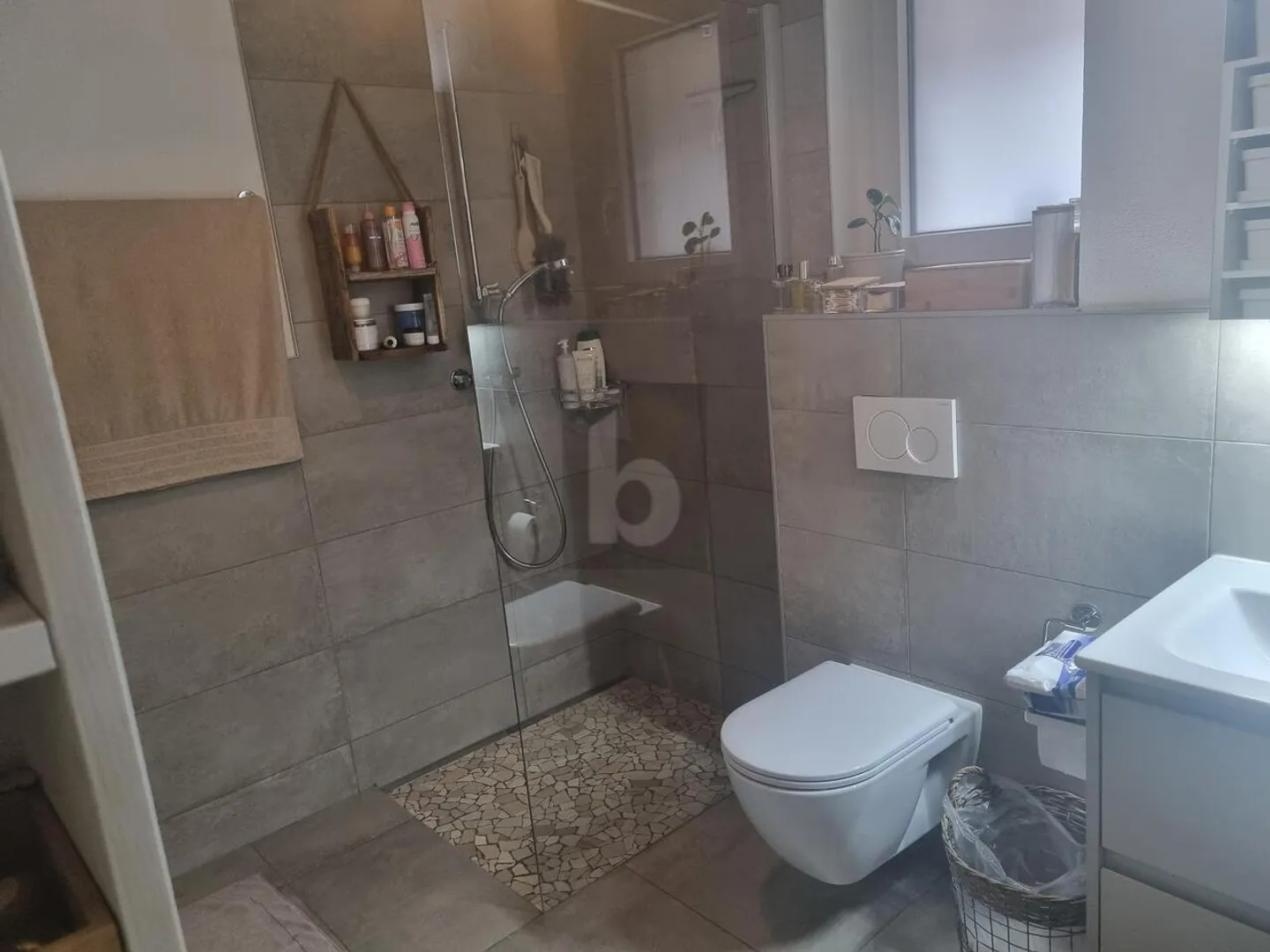 Appartement Charmant avec Vue sur Montagne - Photo 5 sur 6