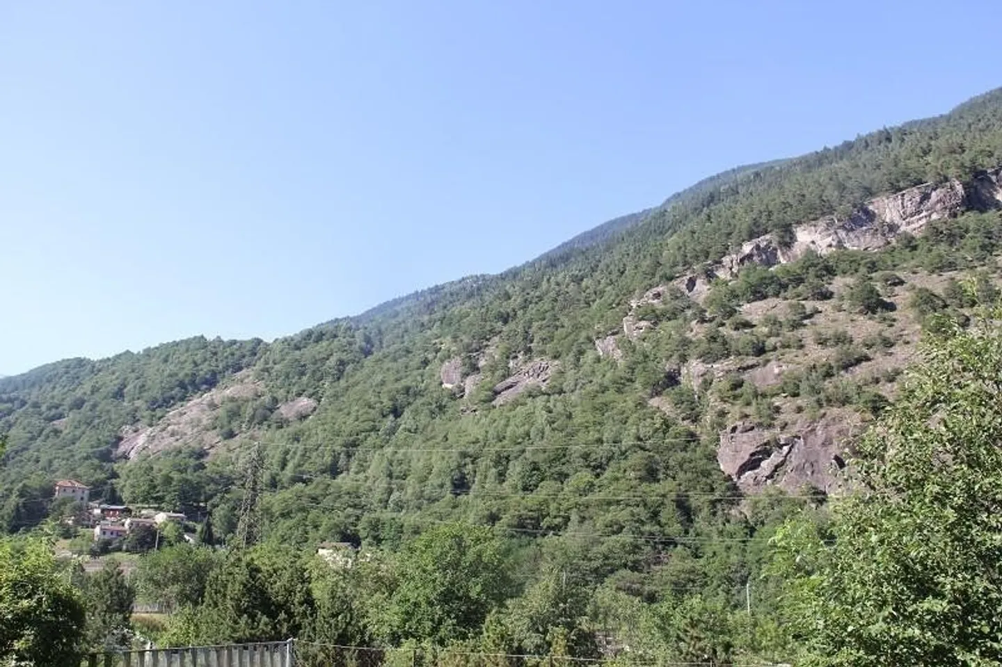 Restaurant with Apartment in Nivo - Photo 6 of 13