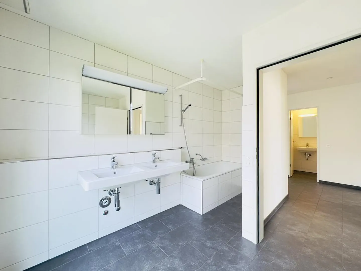 Bello, moderno appartamento di 3.5 locali a Binningen - Foto 11 di 11