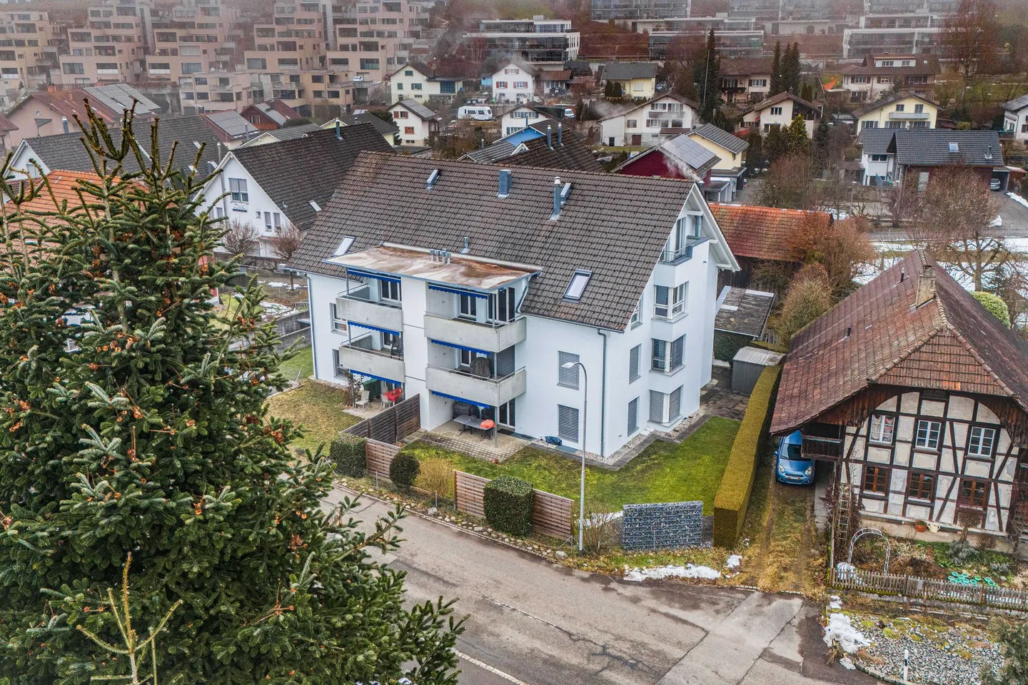 Geräumige Maisonette mit Balkonen - Foto 1 von 13