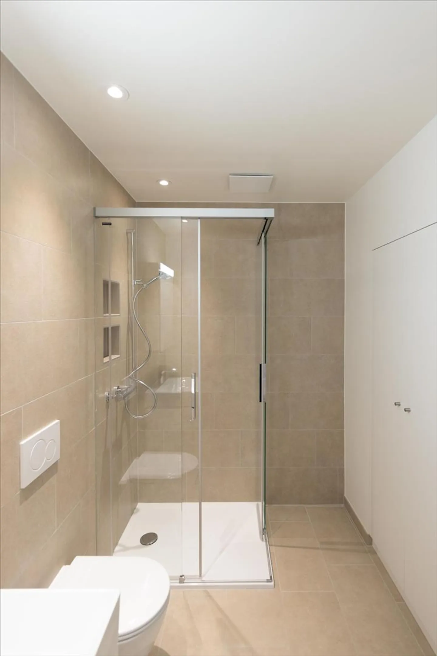 Studio luminoso vicino al lago - Foto 5 di 5