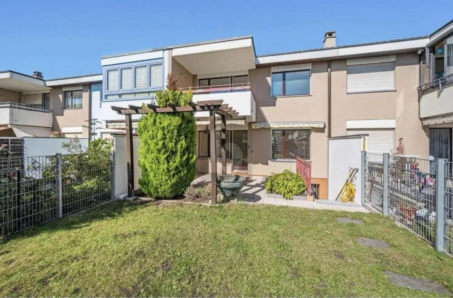 Incantevole Casa a Reinach - Foto 1 di 6