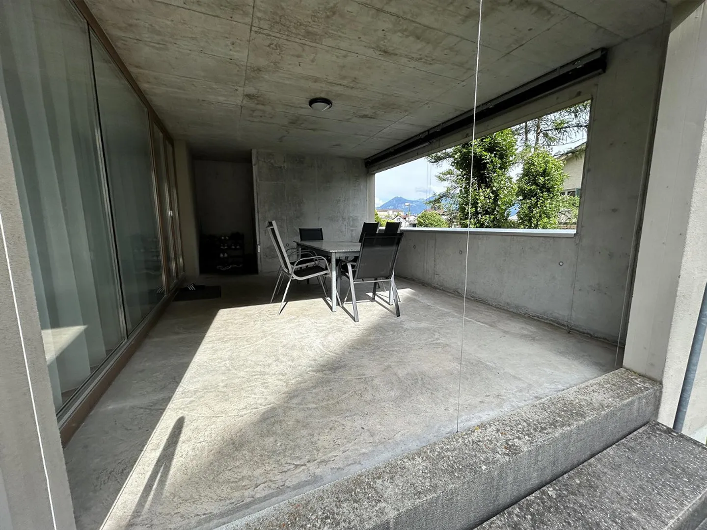 Appartement moderne de 3,5 pièces au rez-de-chaussée surélevé - Photo 8 sur 8