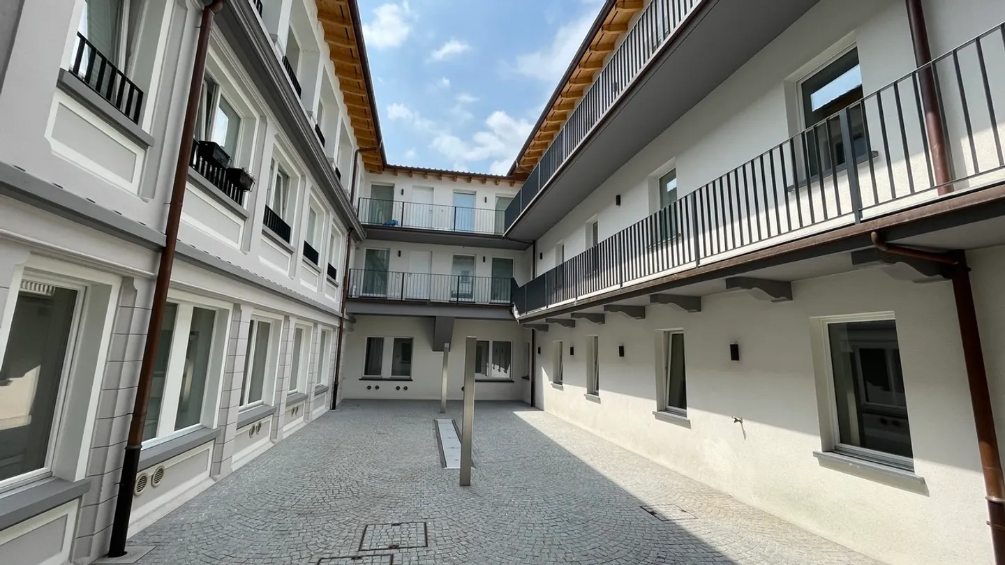 APPARTAMENTO 2.5 LOCALI IN CENTRO CITTÀ - Foto 1 di 2