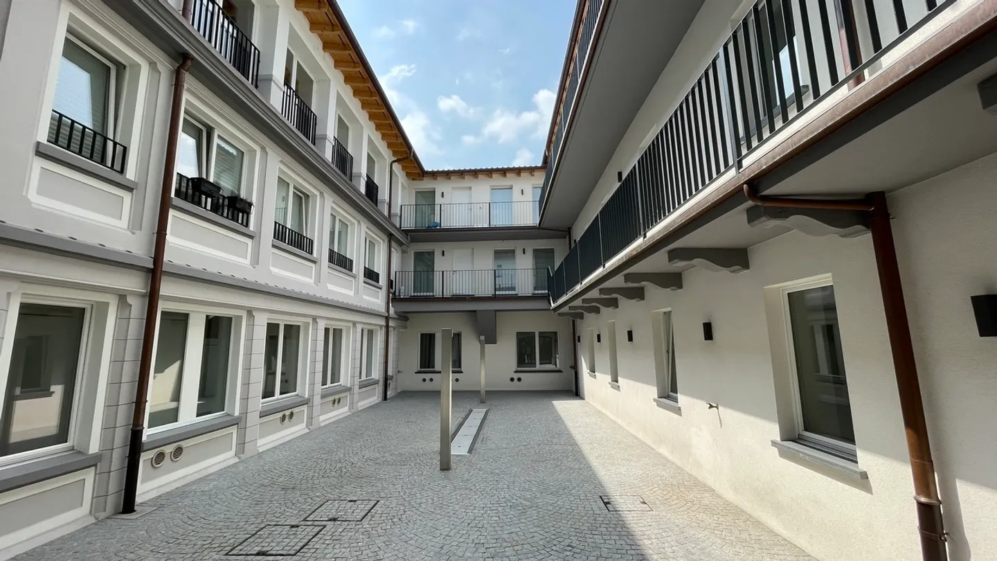 APPARTAMENTO 2.5 LOCALI IN CENTRO CITTÀ - Foto 2 di 2