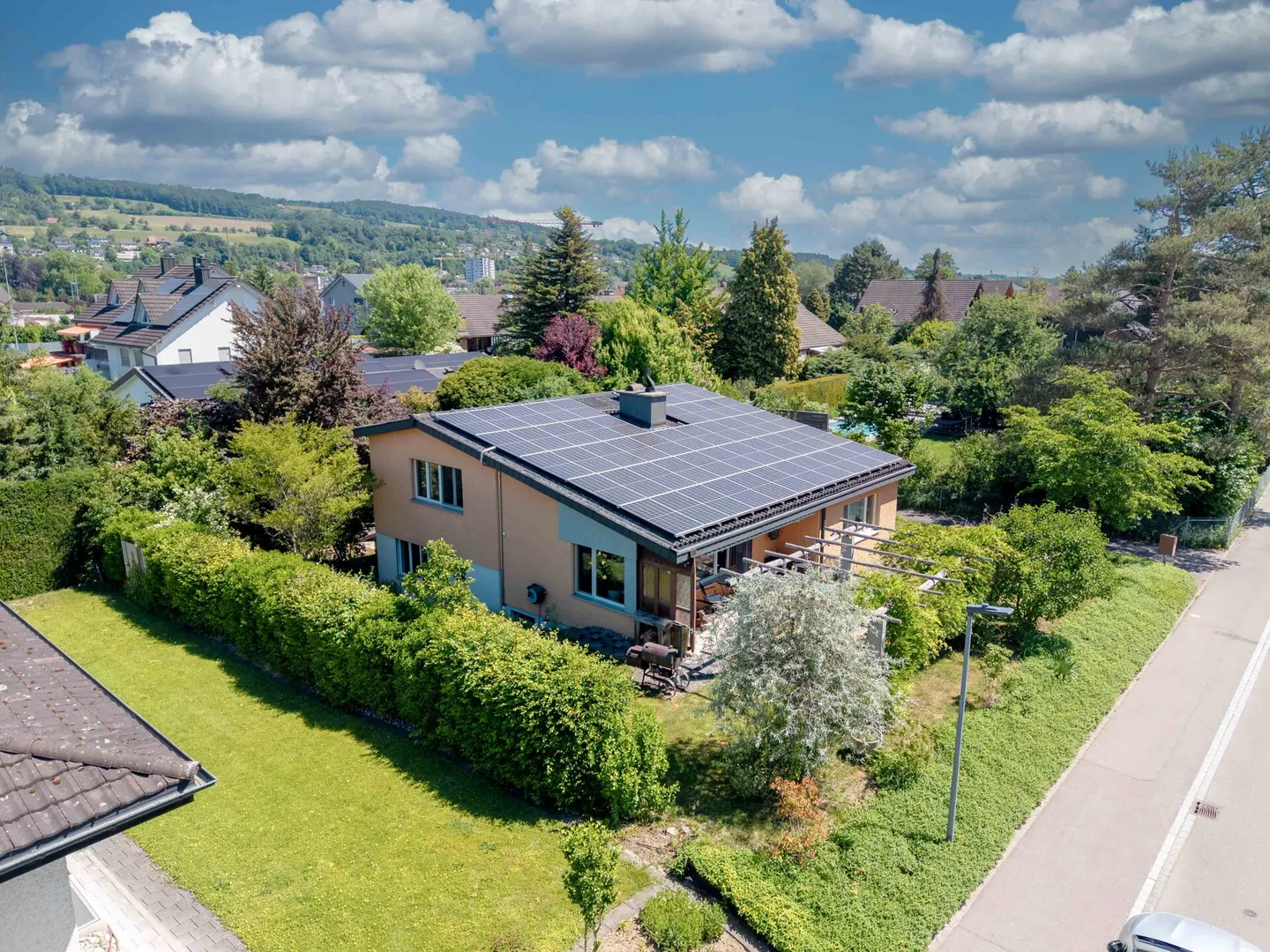 Charming Detached Family Home - Photo 1 of 6