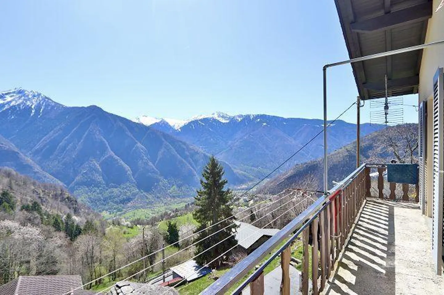 Casa di 3 1/2 locali in posizione molto tranquilla, soleggiata e panoramica - Foto 15 di 27