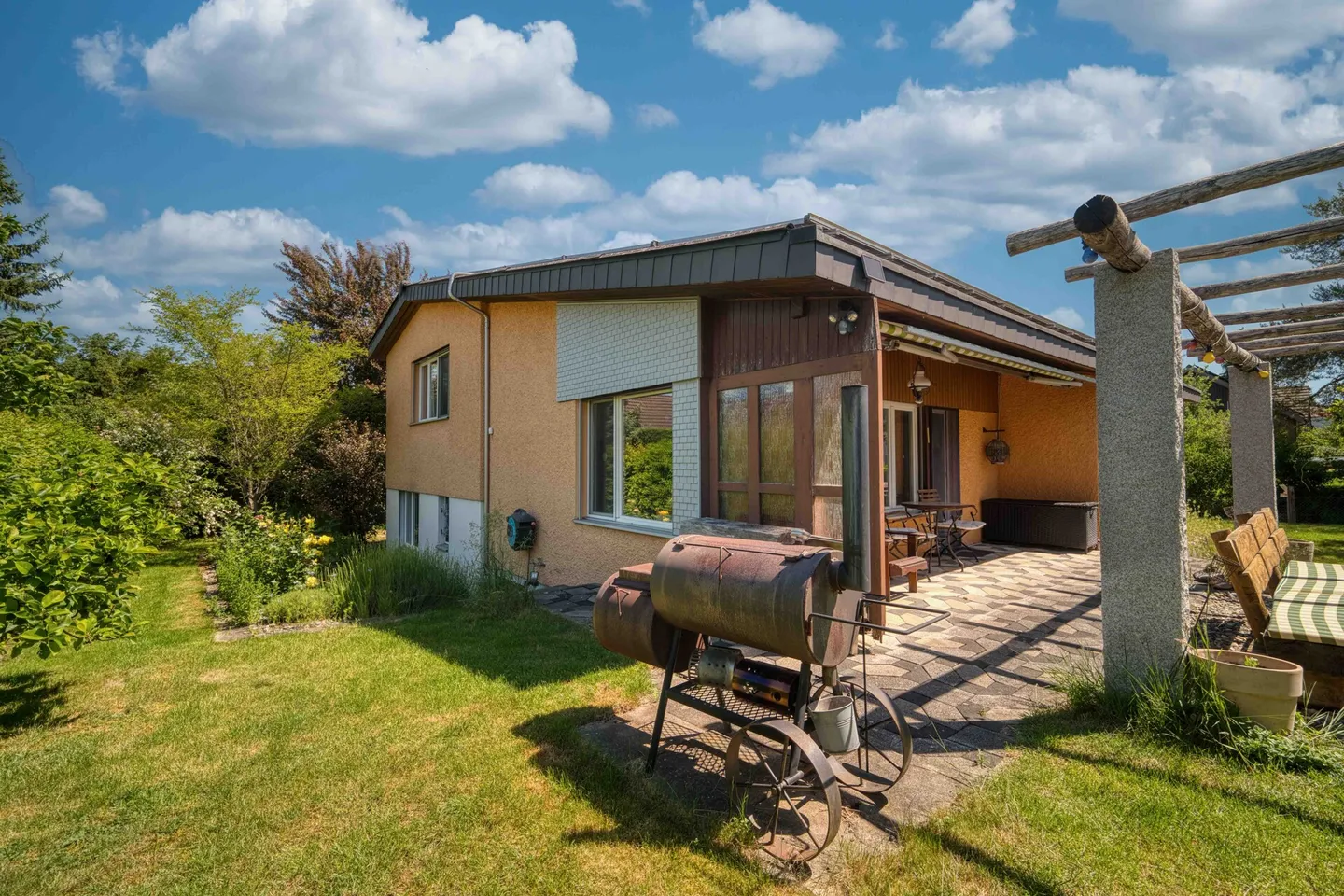 Charming Detached Family Home - Photo 5 of 6