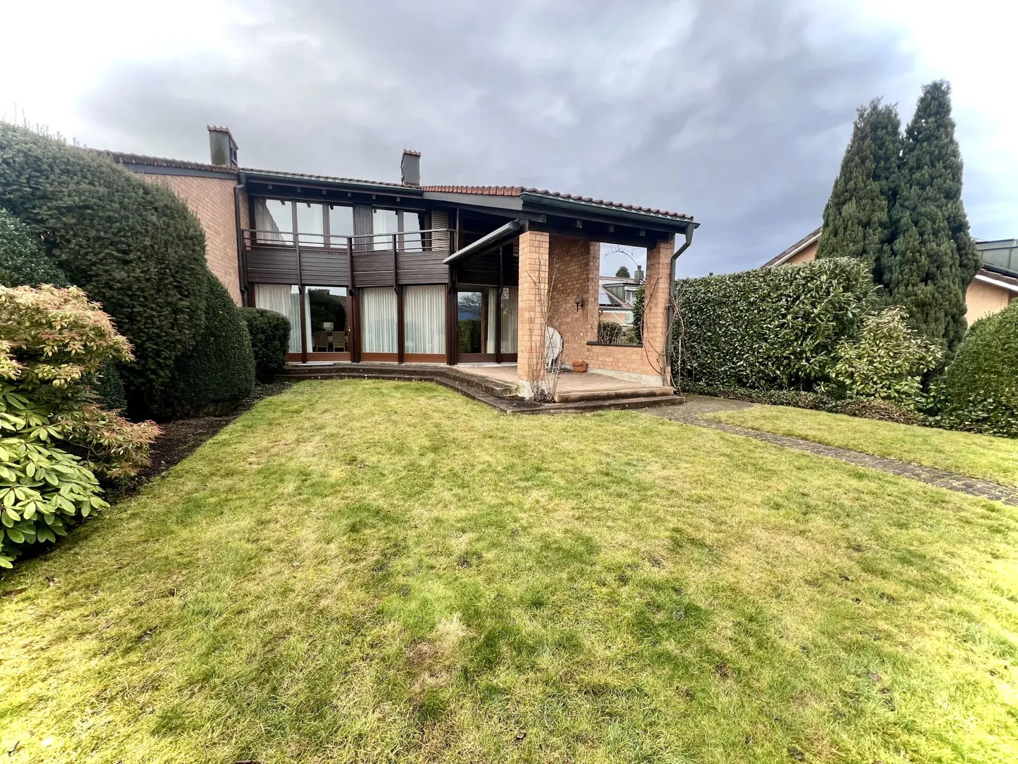 Stilvolles Chalet mit Seeblick - Foto 1 von 10