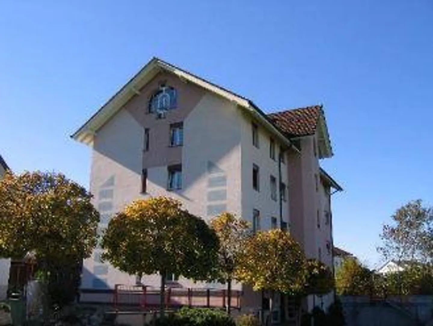 3.5 Room Apartment in the Heart of Reichenburg - Photo 1 of 9