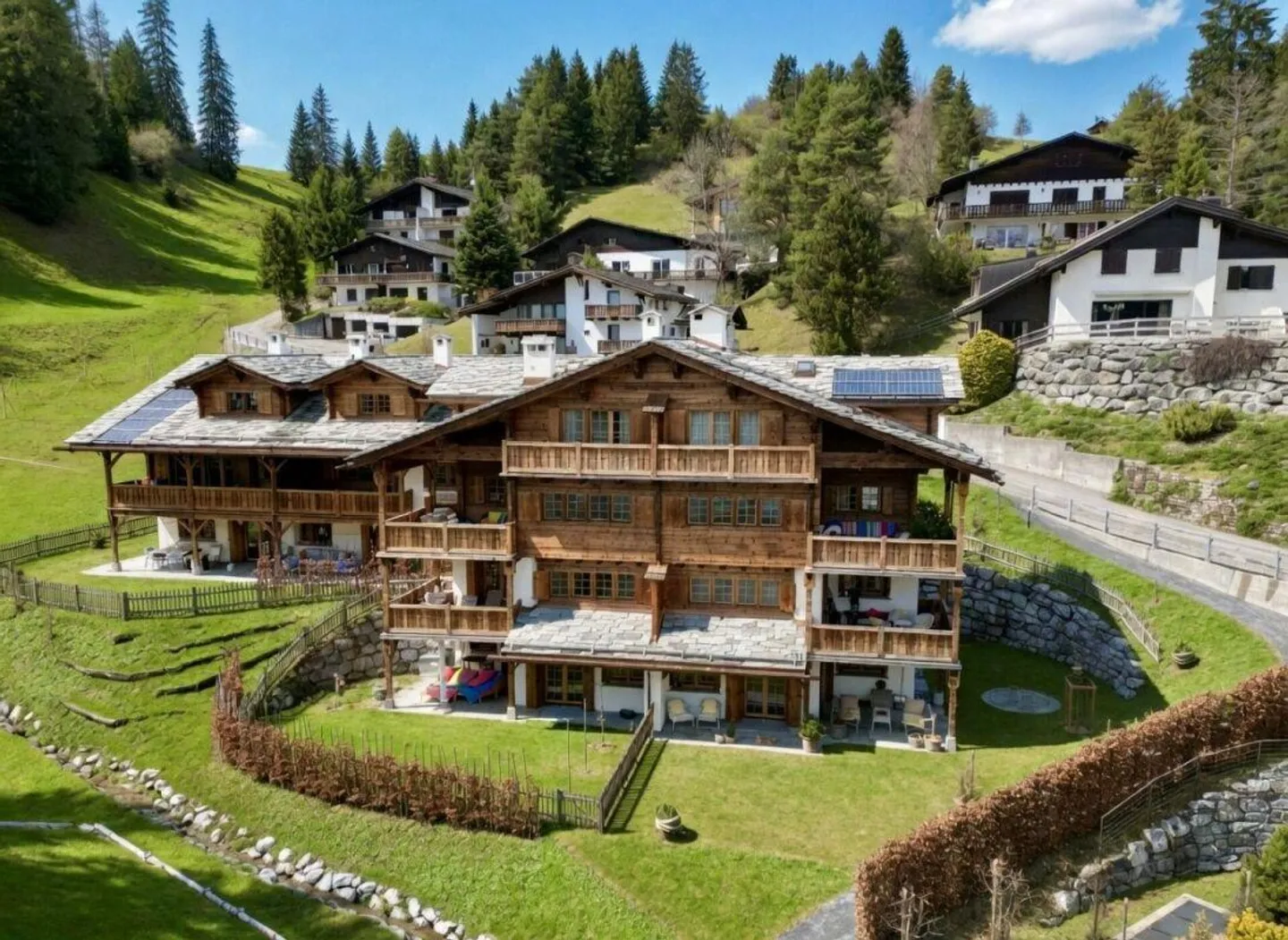 Chalet-Stil Wohnung - Foto 1 von 7