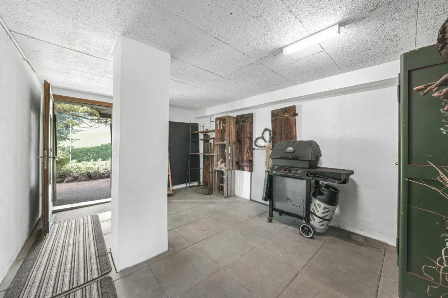 Absolute Seclusion · Cinematic Panorama · Accessible Year-Round - Photo 13 of 17