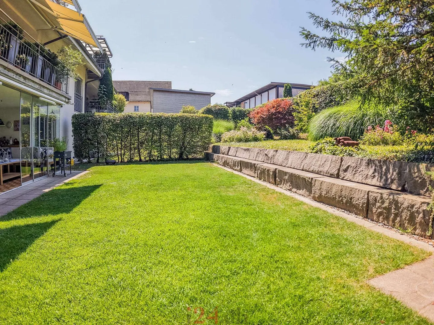 Appartement de jardin de 4,5 pièces bien entretenu avec véranda et cheminée - Photo 4 sur 9