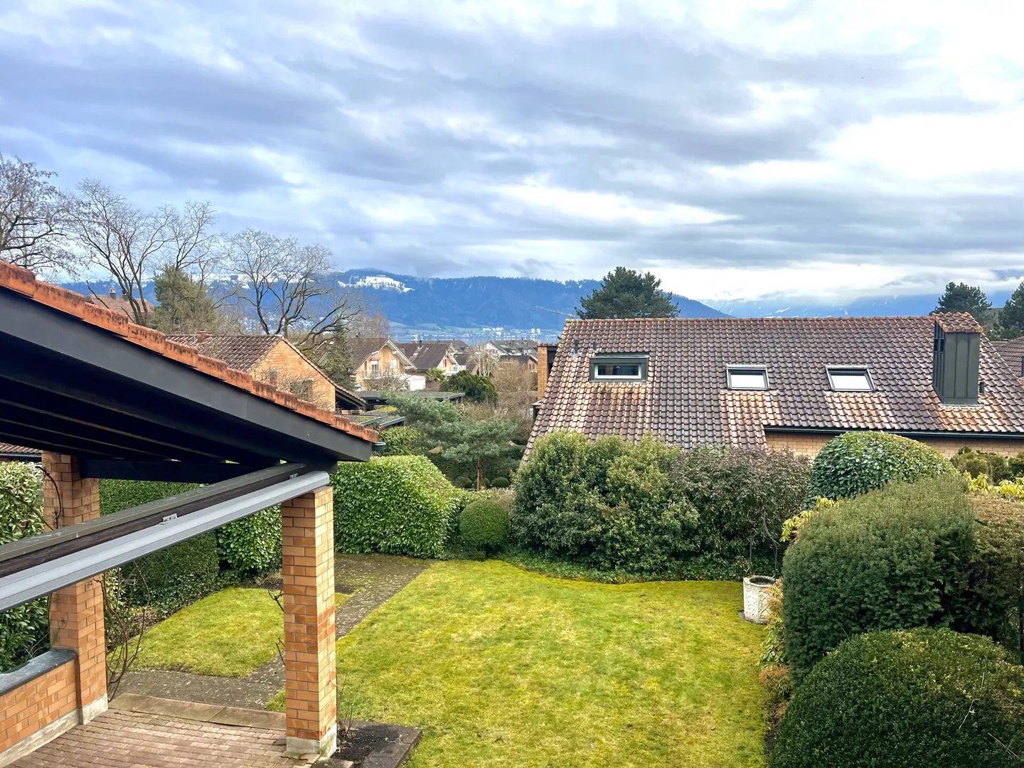 Stilvolles Chalet mit Seeblick - Foto 2 von 10