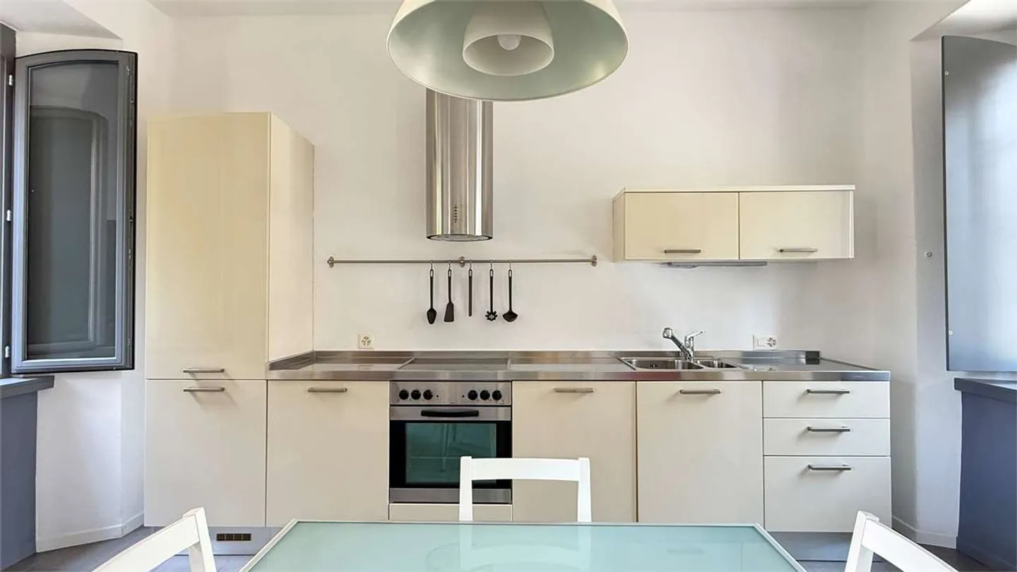 Charmante 2,5-Zimmer-Wohnung mit Garten und Parkplatz - Foto 6 von 14