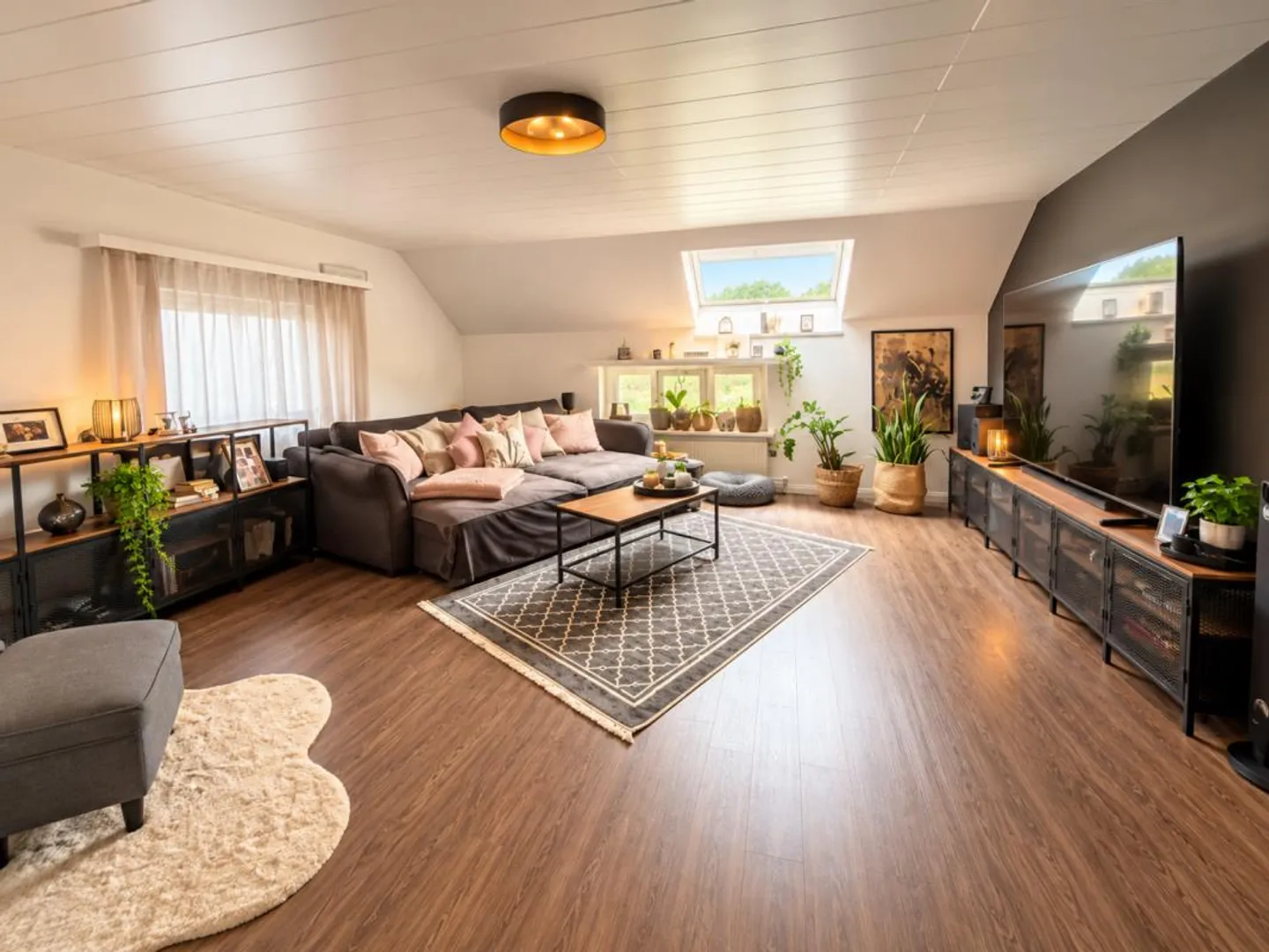 Grosszügige 4-Zimmer Wohnung - Foto 1 von 9