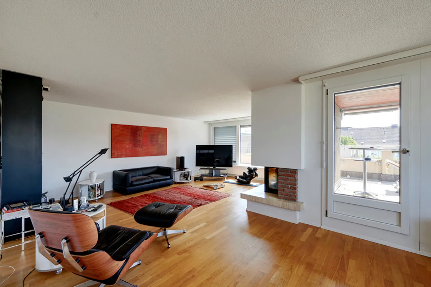 Charming Attic Apartment with Terrace - Photo 5 of 10