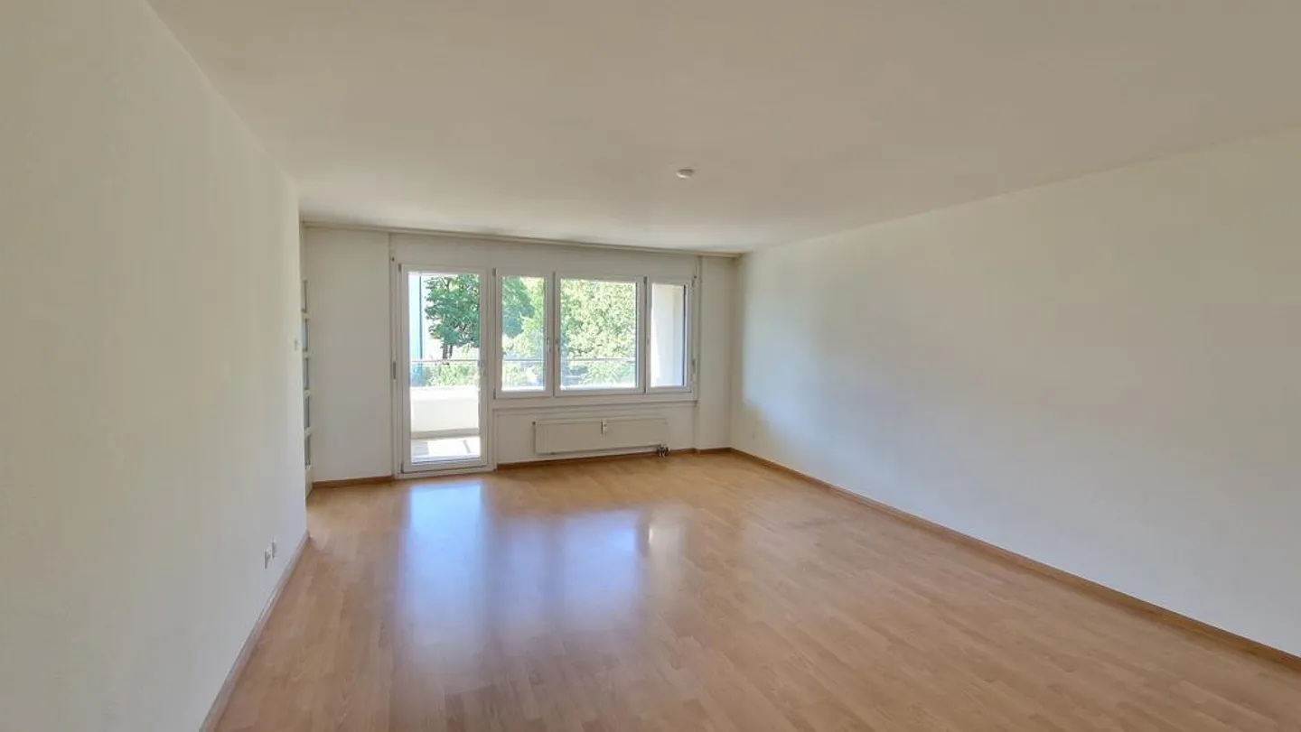 Helle Wohnung Nähe Dorfzentrum - Foto 2 von 8