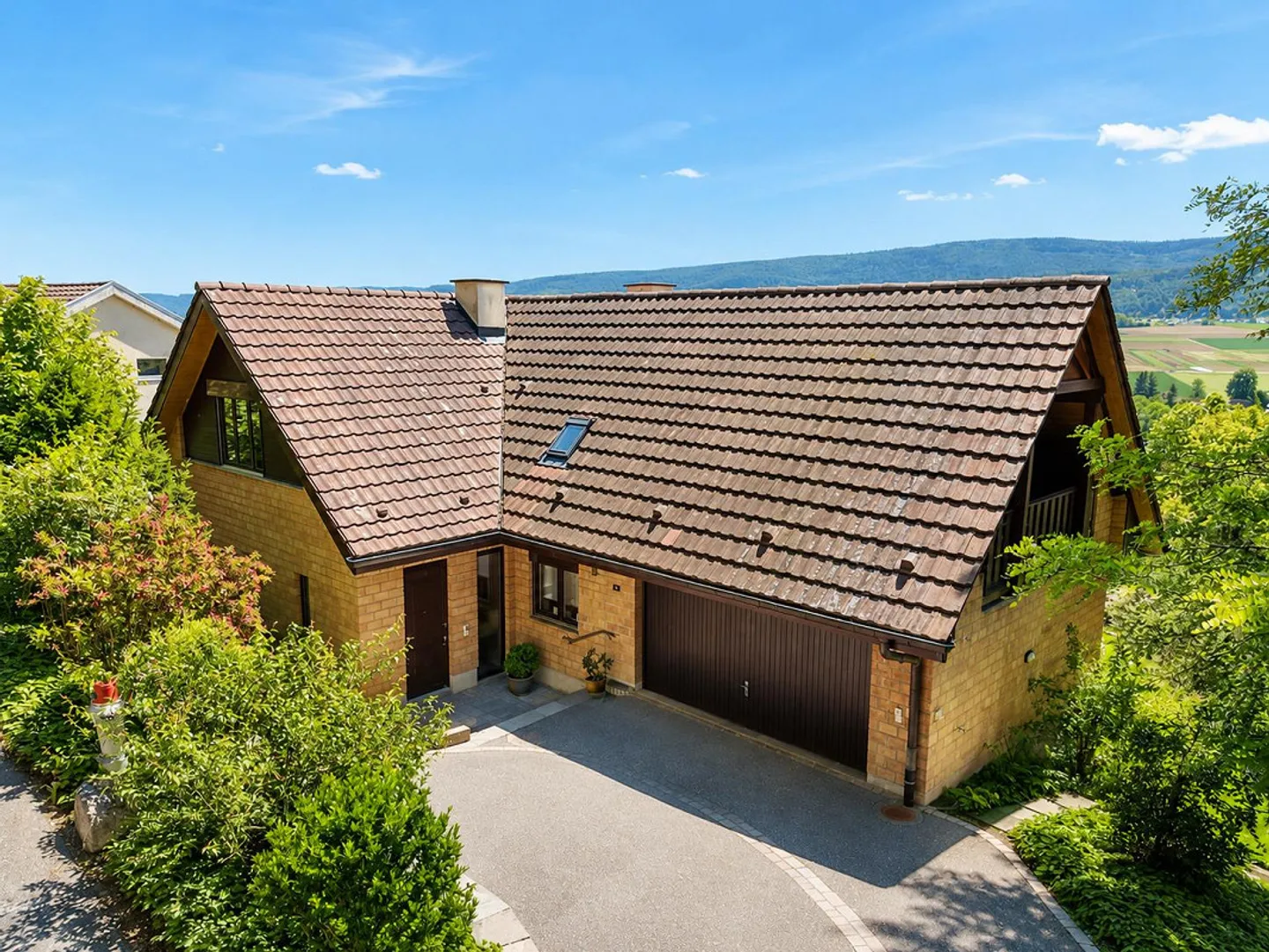 Spacious Single-Family Home with Breathtaking Views - Photo 2 of 18