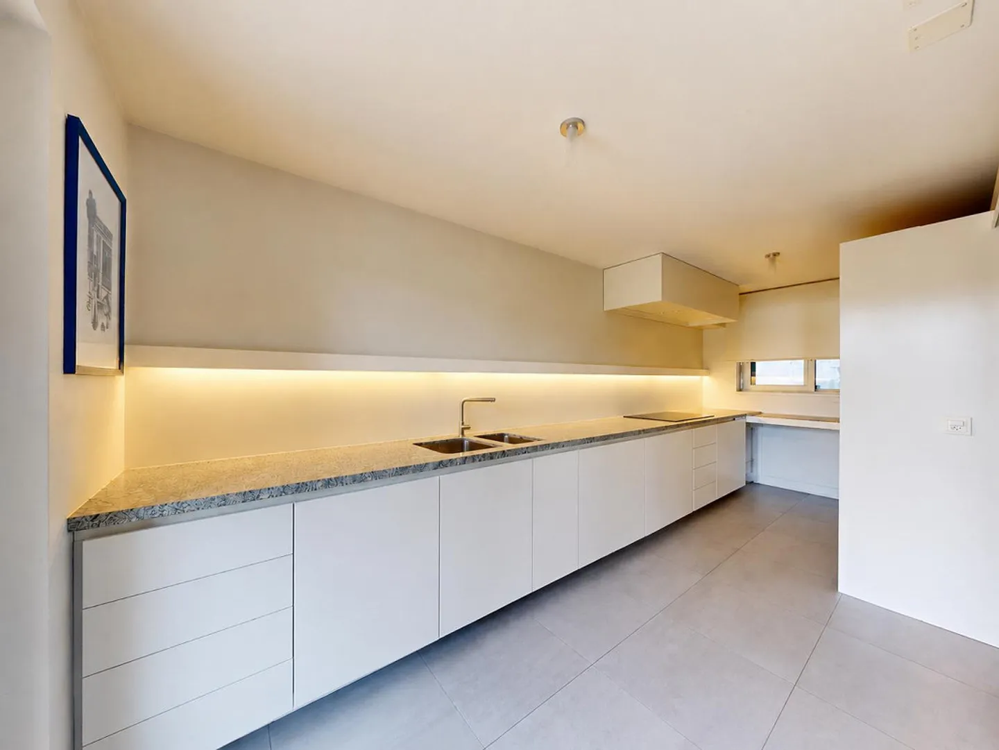Spacious Single-Family Home with Breathtaking Views - Photo 3 of 18