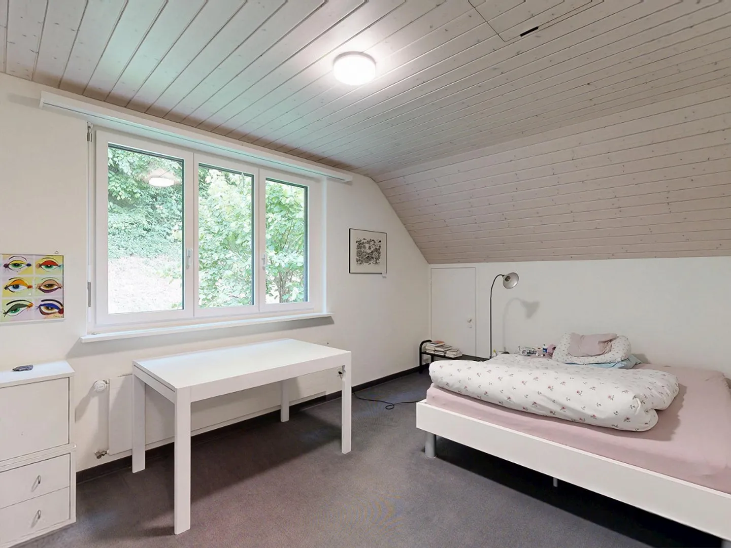 Spacious Single-Family Home with Breathtaking Views - Photo 8 of 18
