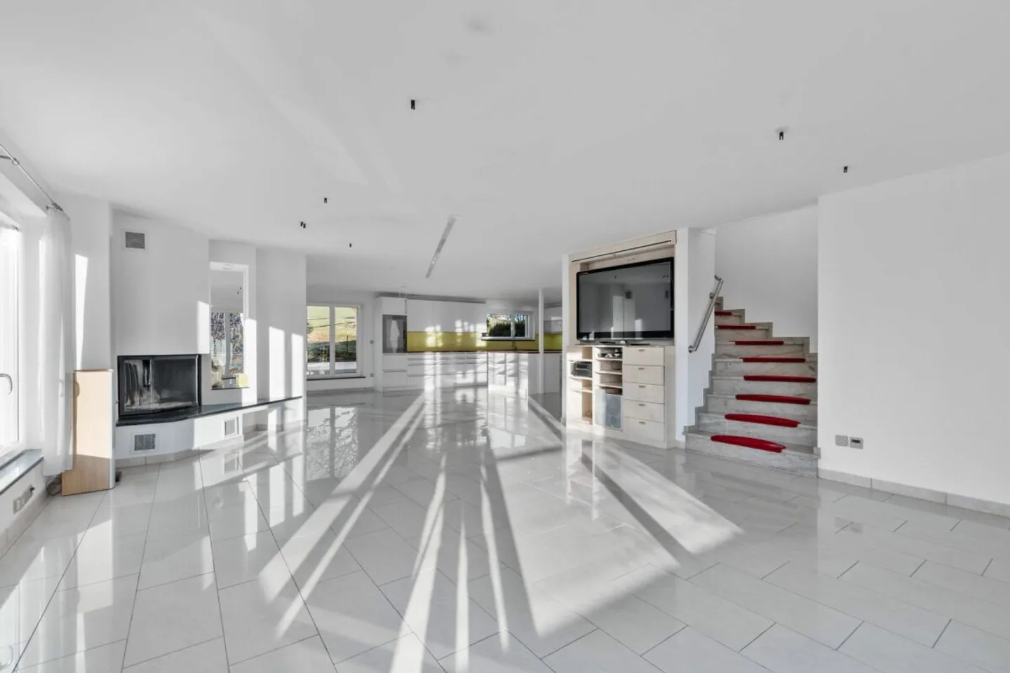 Detached single-family house with swimming pool, sauna, hobby room and large garage! - Photo 3 of 13