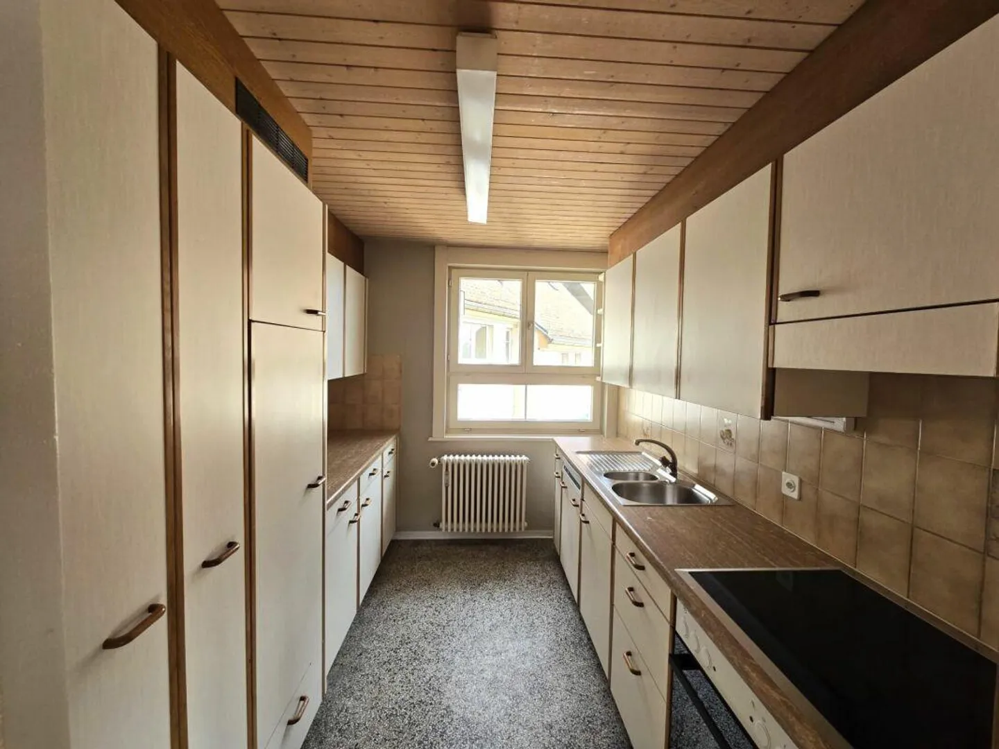 Appartement lumineux de 3,5 pièces au dernier étage - Photo 3 sur 9