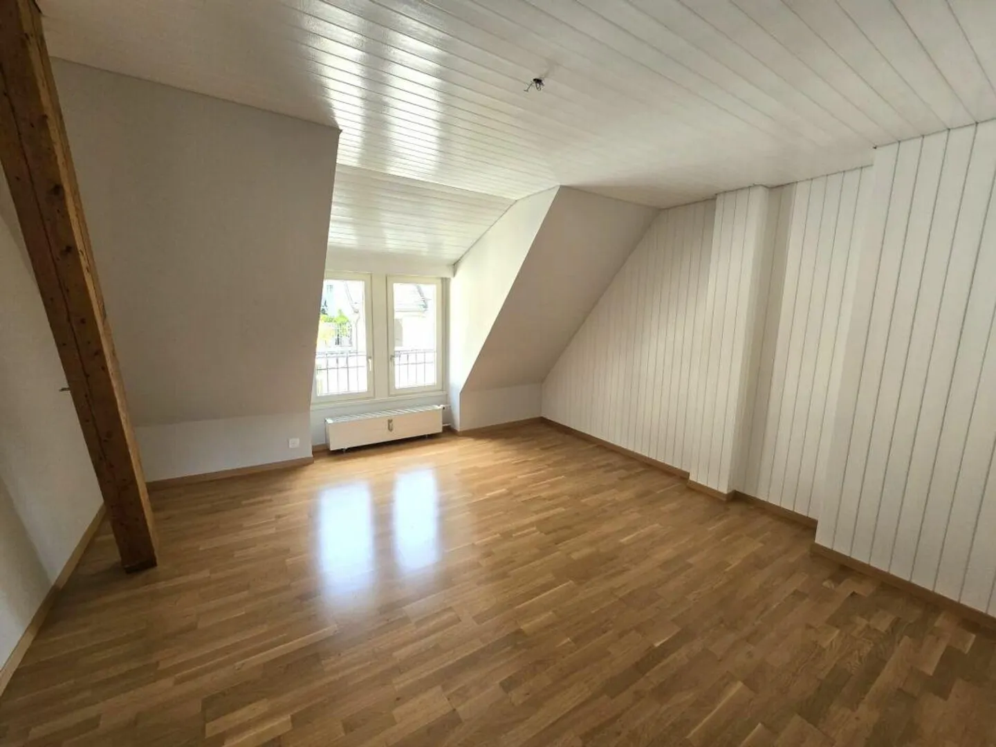 Appartement lumineux de 3,5 pièces au dernier étage - Photo 4 sur 9