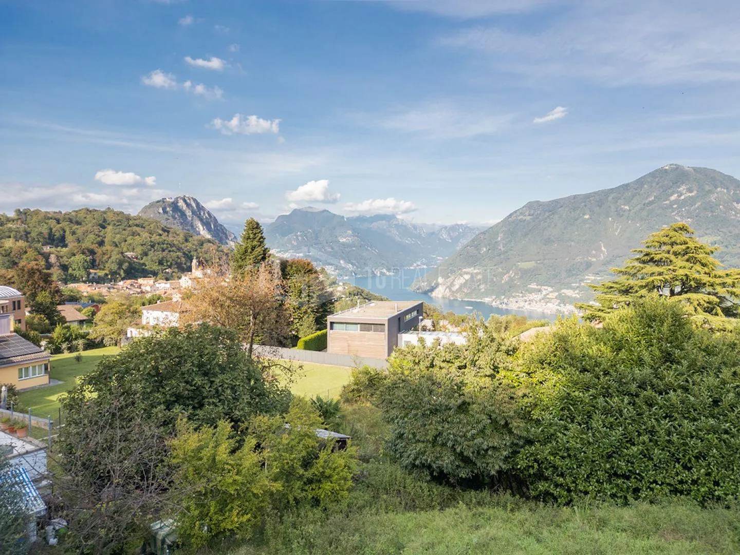 Terreno Edificabile con Vista Lago - Foto 3 di 3
