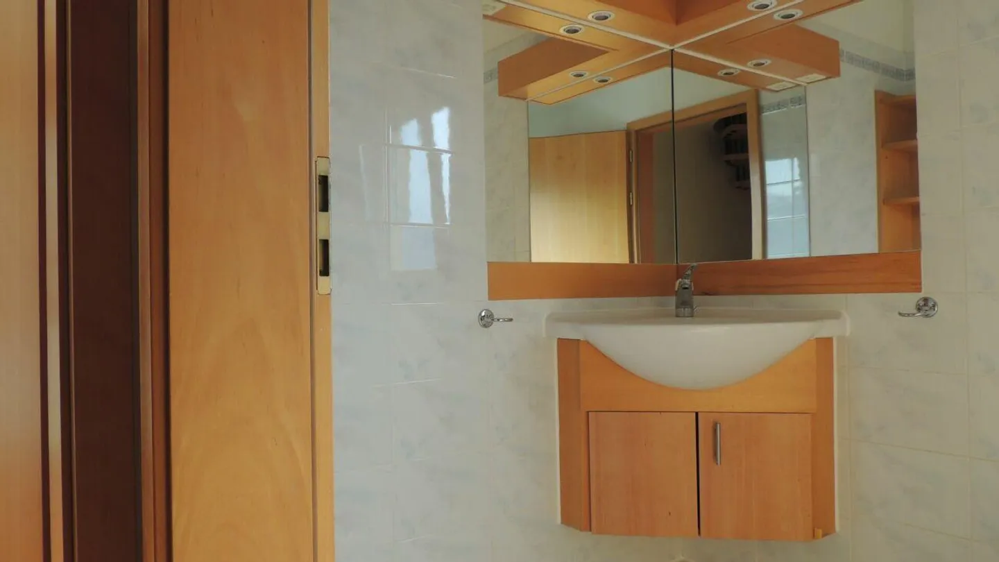 Maison individuelle de 5 pièces, jardin et agréable vue dégagée - Photo 19 sur 26