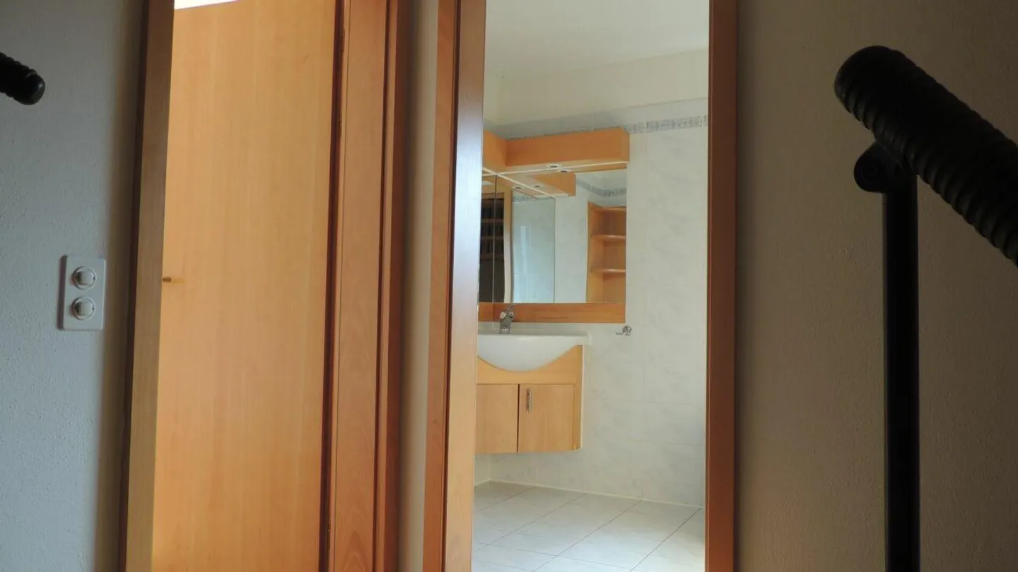 Maison individuelle de 5 pièces, jardin et agréable vue dégagée - Photo 20 sur 26