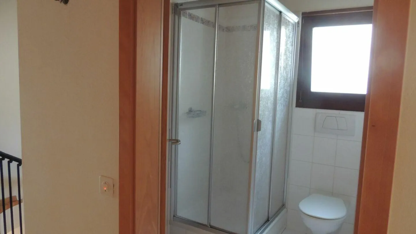 Maison individuelle de 5 pièces, jardin et agréable vue dégagée - Photo 21 sur 26