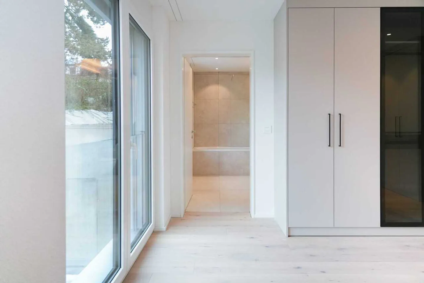 4.5 stanze - nuova costruzione con balcone di 40 m² a Grenchen - prima occupazione - Foto 7 di 13