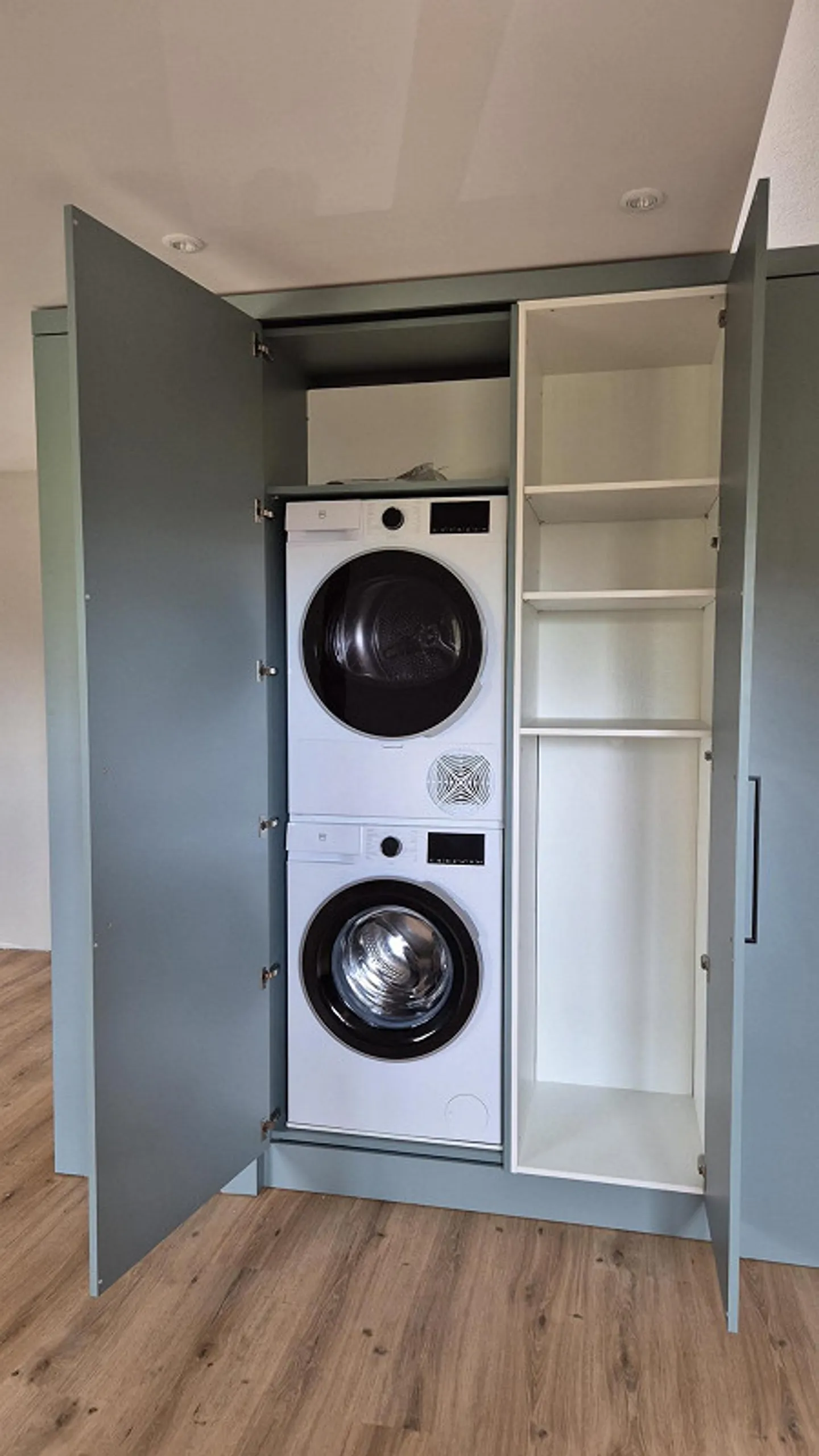 Moderno appartamento mansardato di 2,5 stanze su due piani - Foto 4 di 9